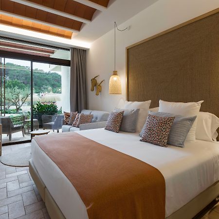 Port de Sant Miguel Cala San Miguel Ibiza Resort, Adults Only, Curio Collection By Hilton מראה חיצוני תמונה Deluxe Room