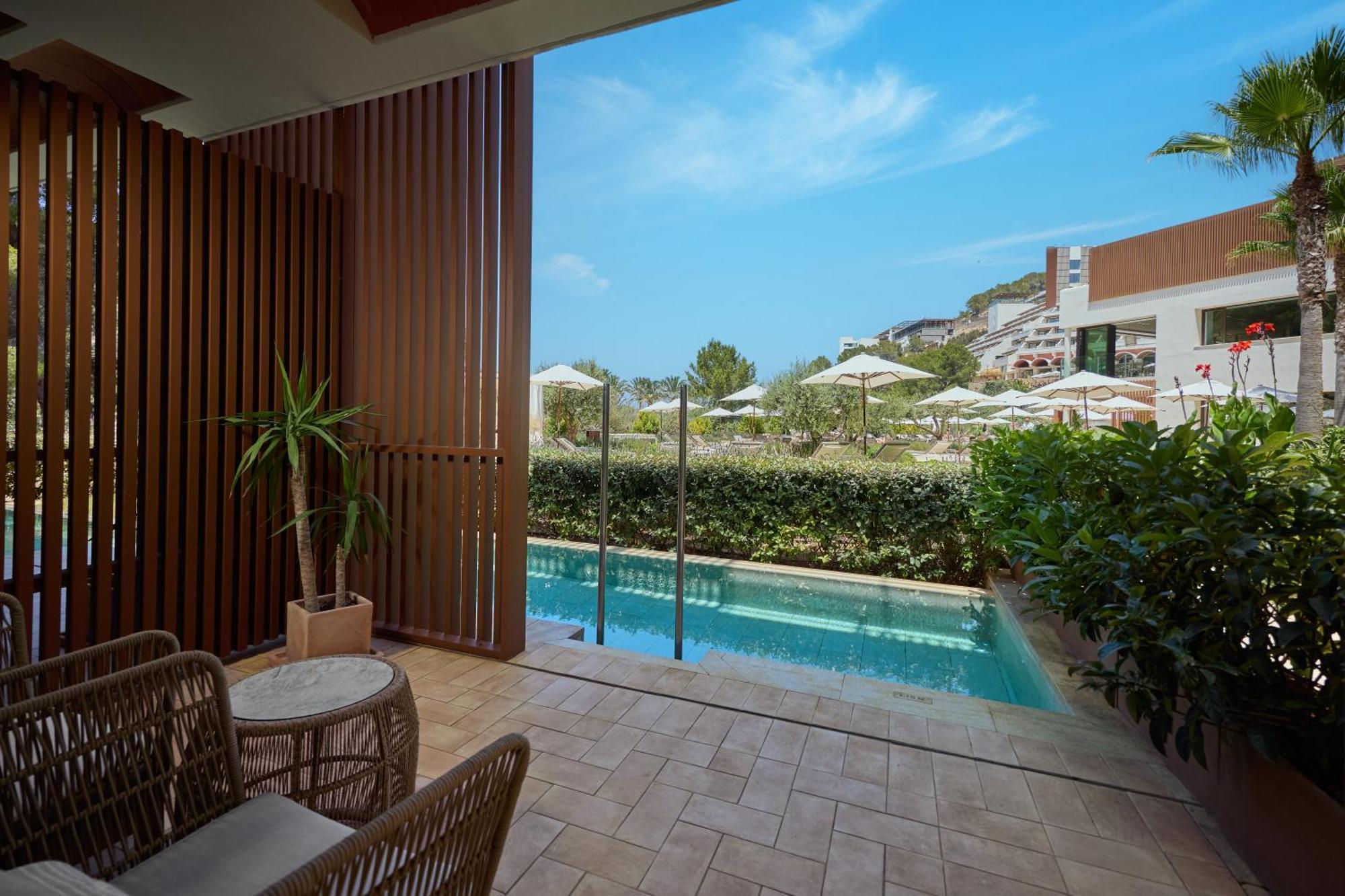 Port de Sant Miguel Cala San Miguel Ibiza Resort, Adults Only, Curio Collection By Hilton מראה חיצוני תמונה Deluxe Pool Access