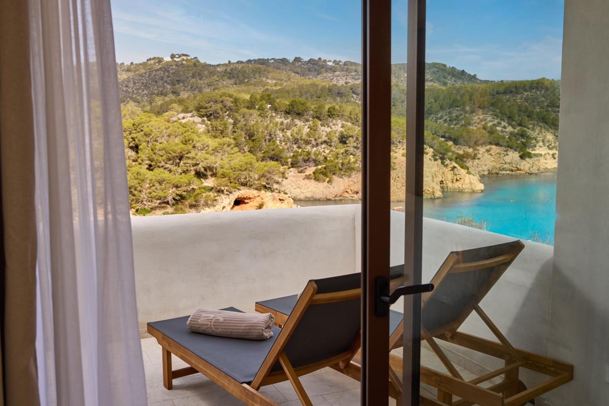 Port de Sant Miguel Cala San Miguel Ibiza Resort, Adults Only, Curio Collection By Hilton מראה חיצוני תמונה
