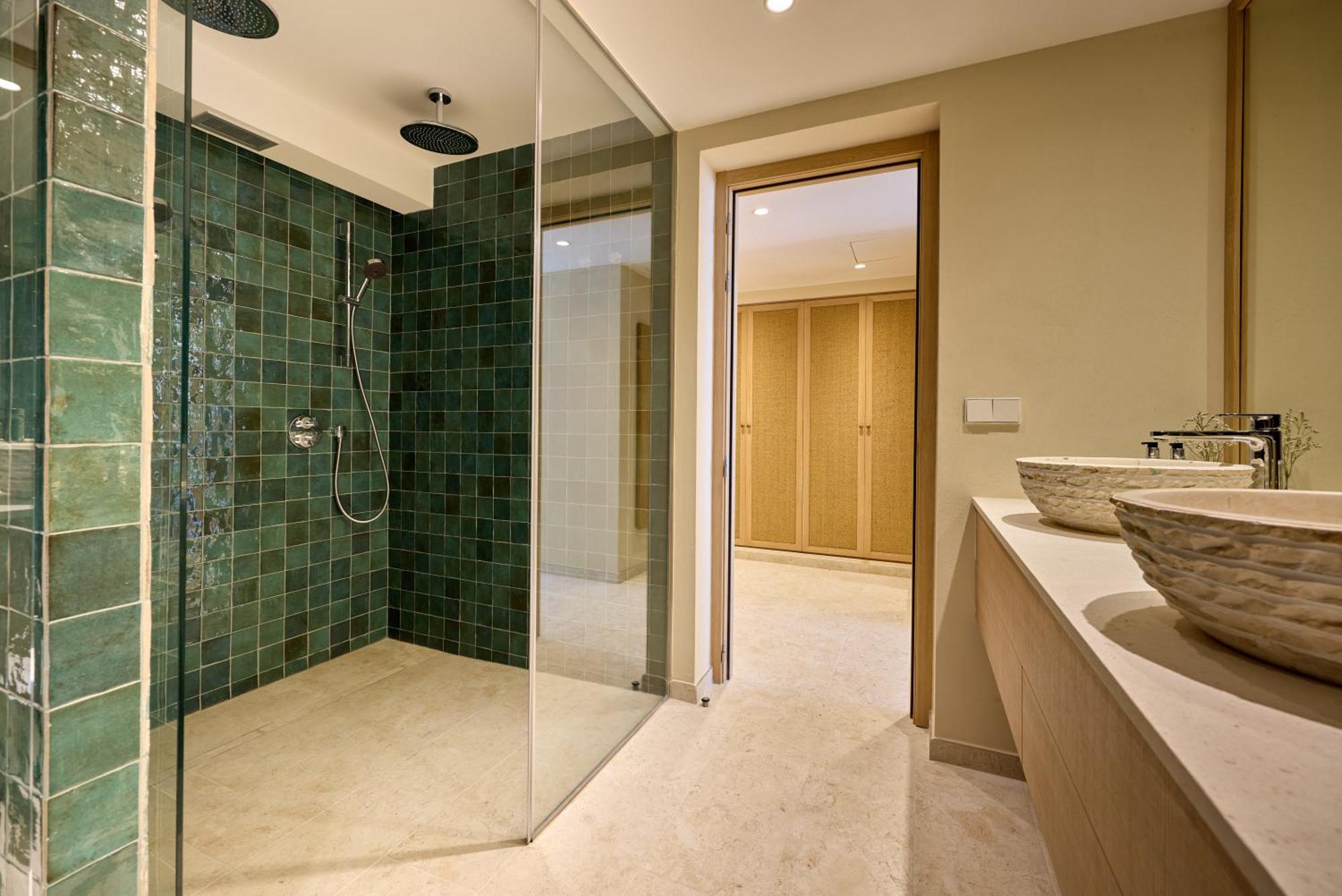 Port de Sant Miguel Cala San Miguel Ibiza Resort, Adults Only, Curio Collection By Hilton מראה חיצוני תמונה
