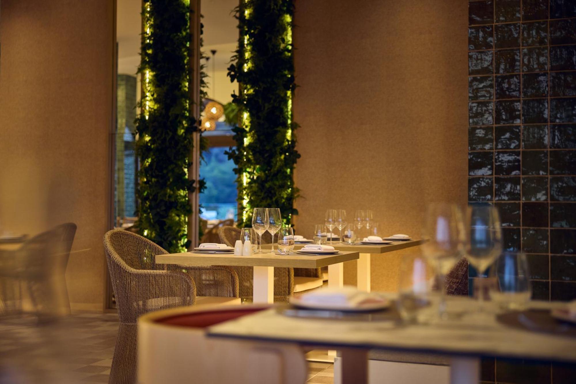 Port de Sant Miguel Cala San Miguel Ibiza Resort, Adults Only, Curio Collection By Hilton מראה חיצוני תמונה