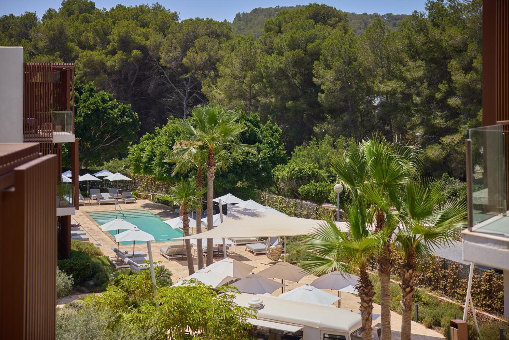 Port de Sant Miguel Cala San Miguel Ibiza Resort, Adults Only, Curio Collection By Hilton מראה חיצוני תמונה